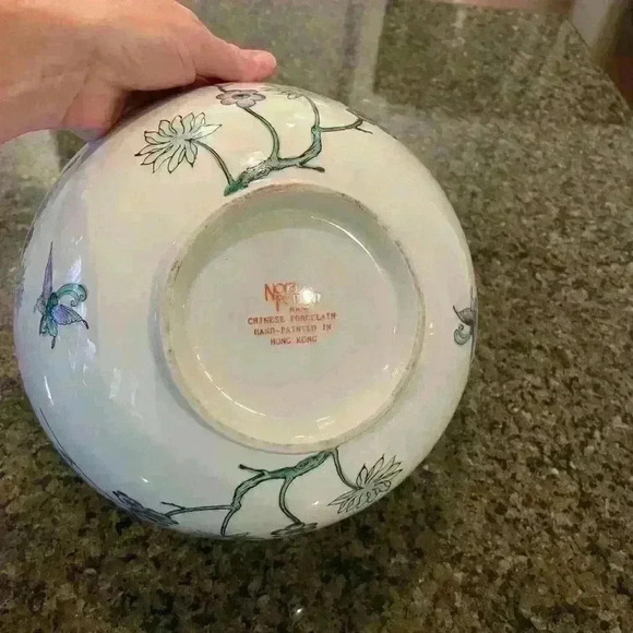 Nora Fenton Designs Bowl, Chinese Porcelain Hand Painted in Hong Kong - Picture 4 of 8
